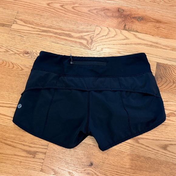 Lululemon Speed Up High-Rise Lined Short 2.5" (Size 4) - Picture 5 of 7
